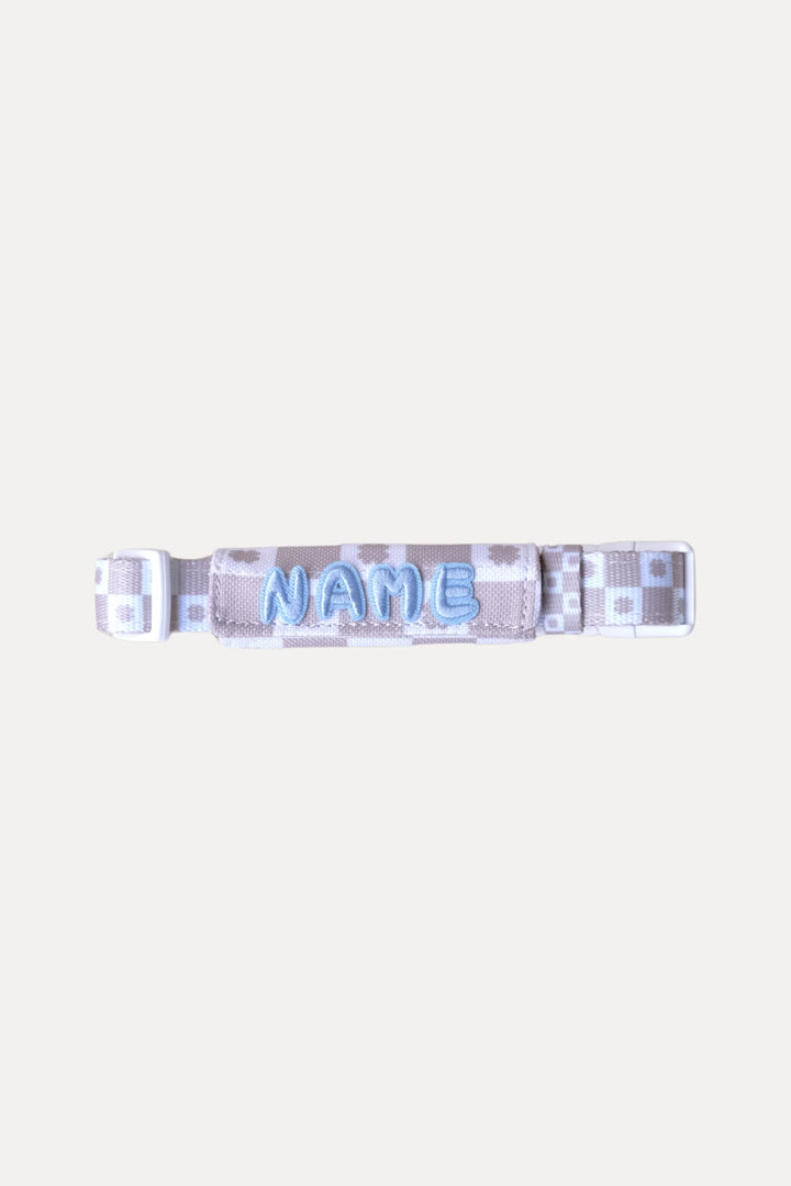 NAME TAG SLEEVE Signature Oatmeal Motif