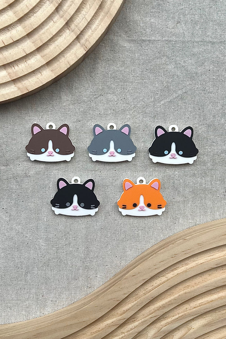 Bicolour Cat [Pet Tag / Keychain]